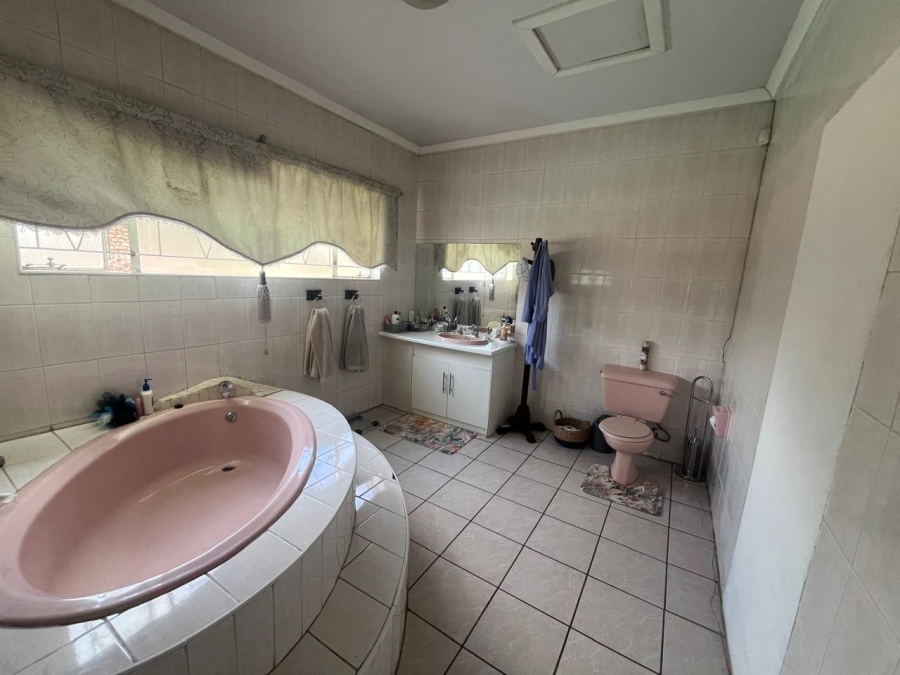 4 Bedroom Property for Sale in Doorn Free State